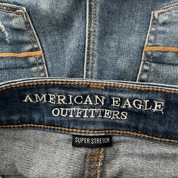 American Eagle Super Stretch Hi-Rise Shorts Size 6 - Picture 4 of 5